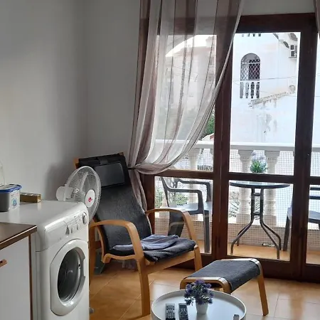 Locos With Balcony And Wi-fi * Torrevieja