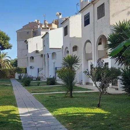 Apartment Locos With Balcony And Wi-fi Torrevieja