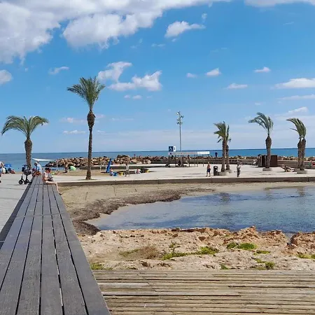Apartment Locos With Balcony And Wi-fi Torrevieja