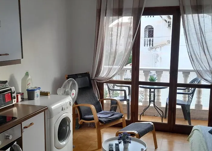 Locos With Balcony And Wi-fi * Torrevieja